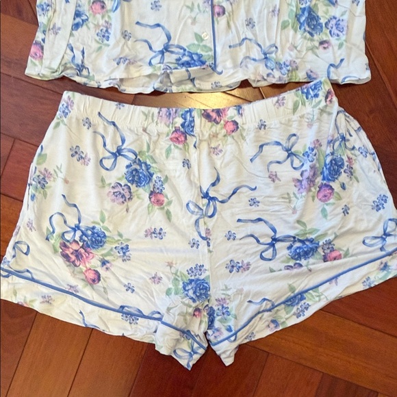 Women’s Floral Pajama Set - Blue and Cream - Picture 5 of 7